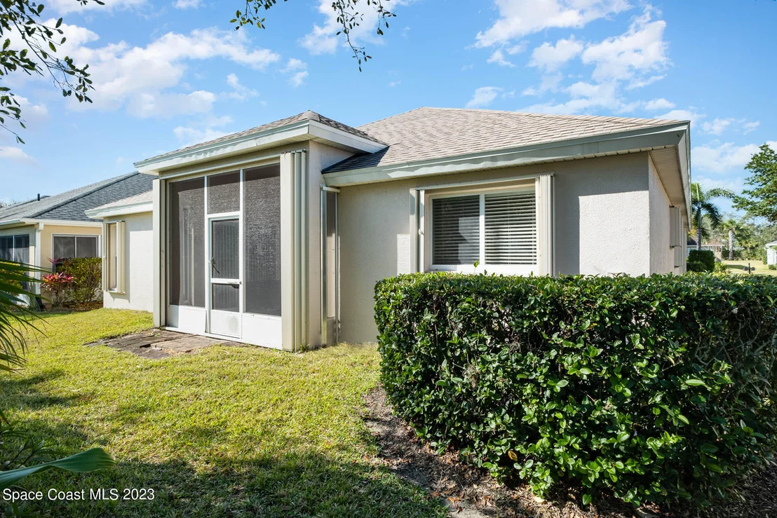 Photo of 7227 Broderick Drive