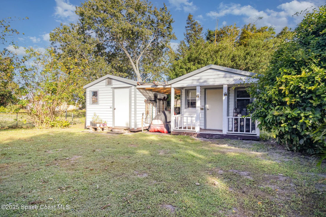 Photo of 1305 Wayside Court NE