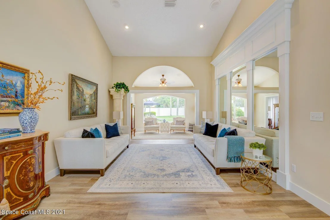 Photo of 701 Oak Park Drive