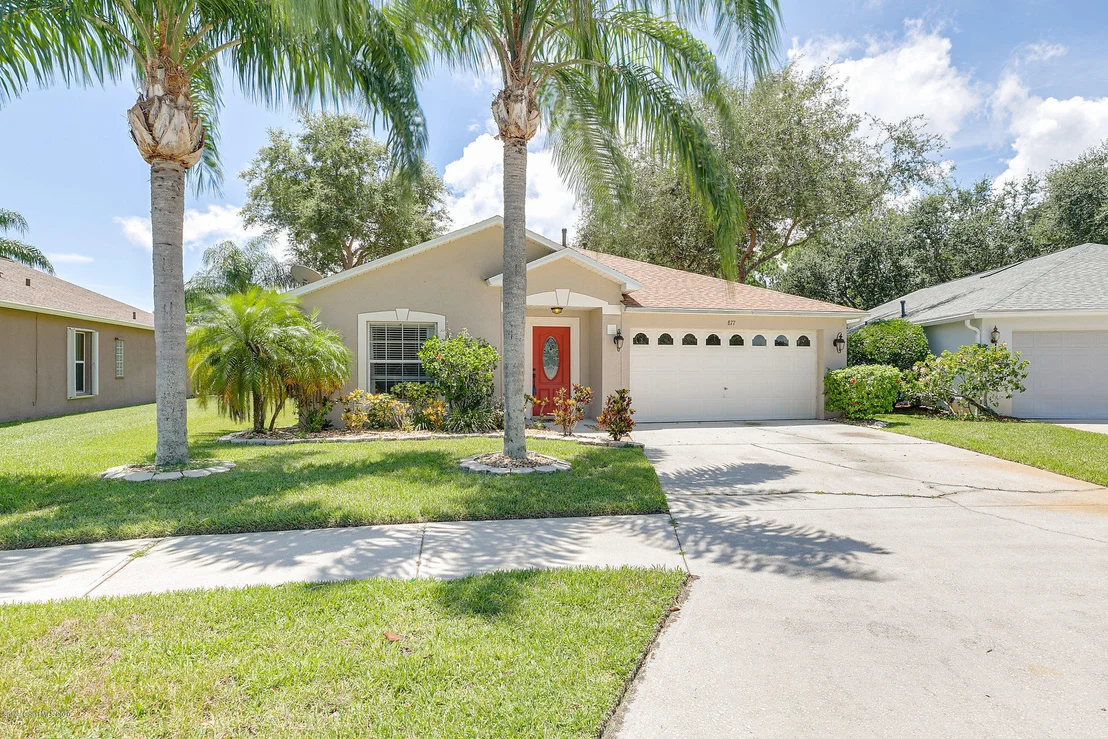 Photo of 877 Villa Drive