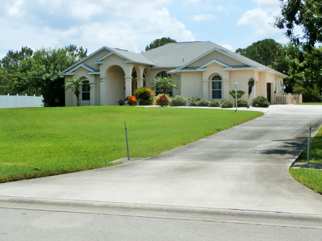 Photo of 4075 Lakeglen Drive