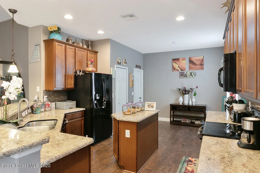 Photo of 2141 Bridgeport Circle