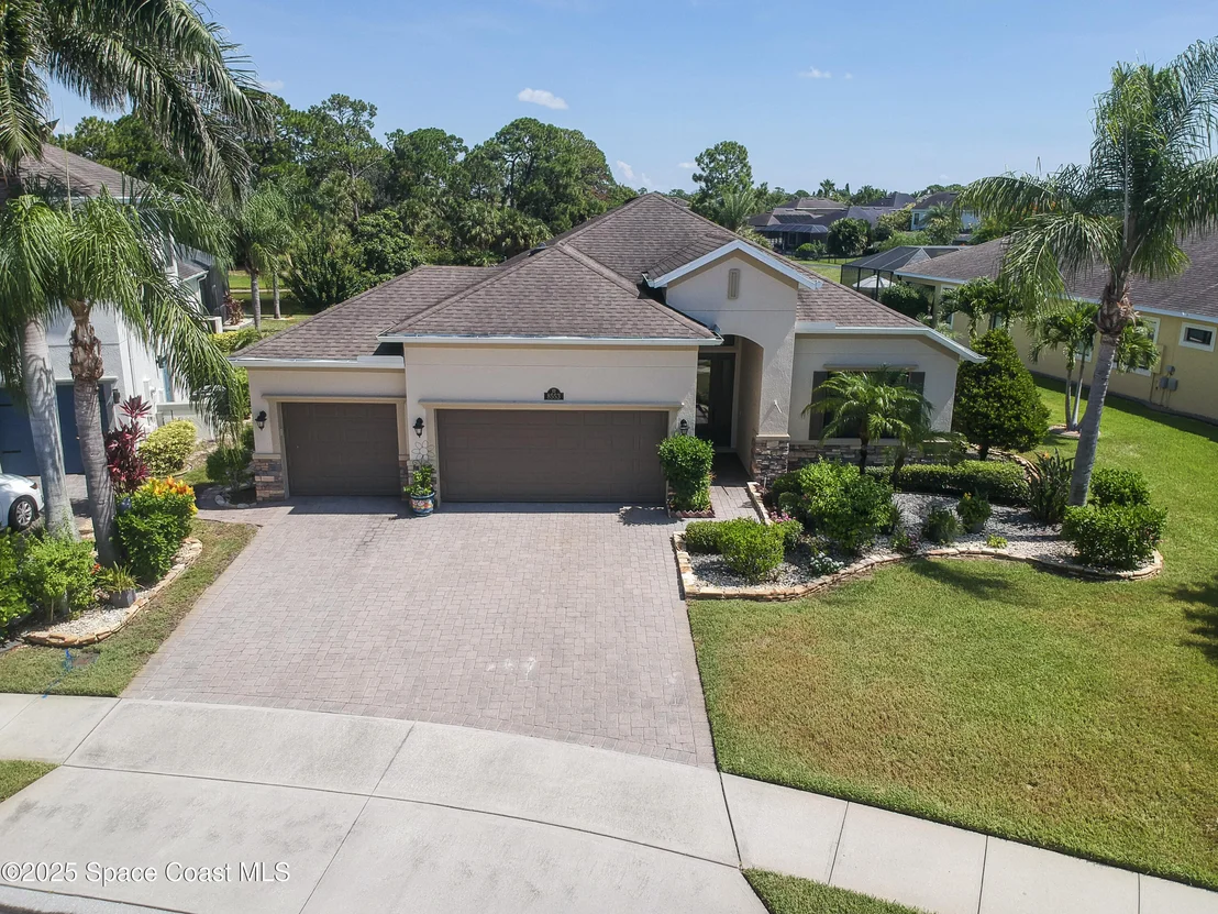 Photo of 8553 Drayton Circle