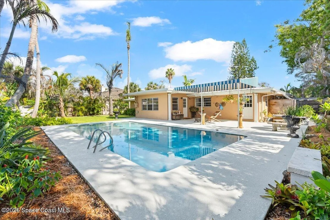 Photo of 333 Cocoa Avenue