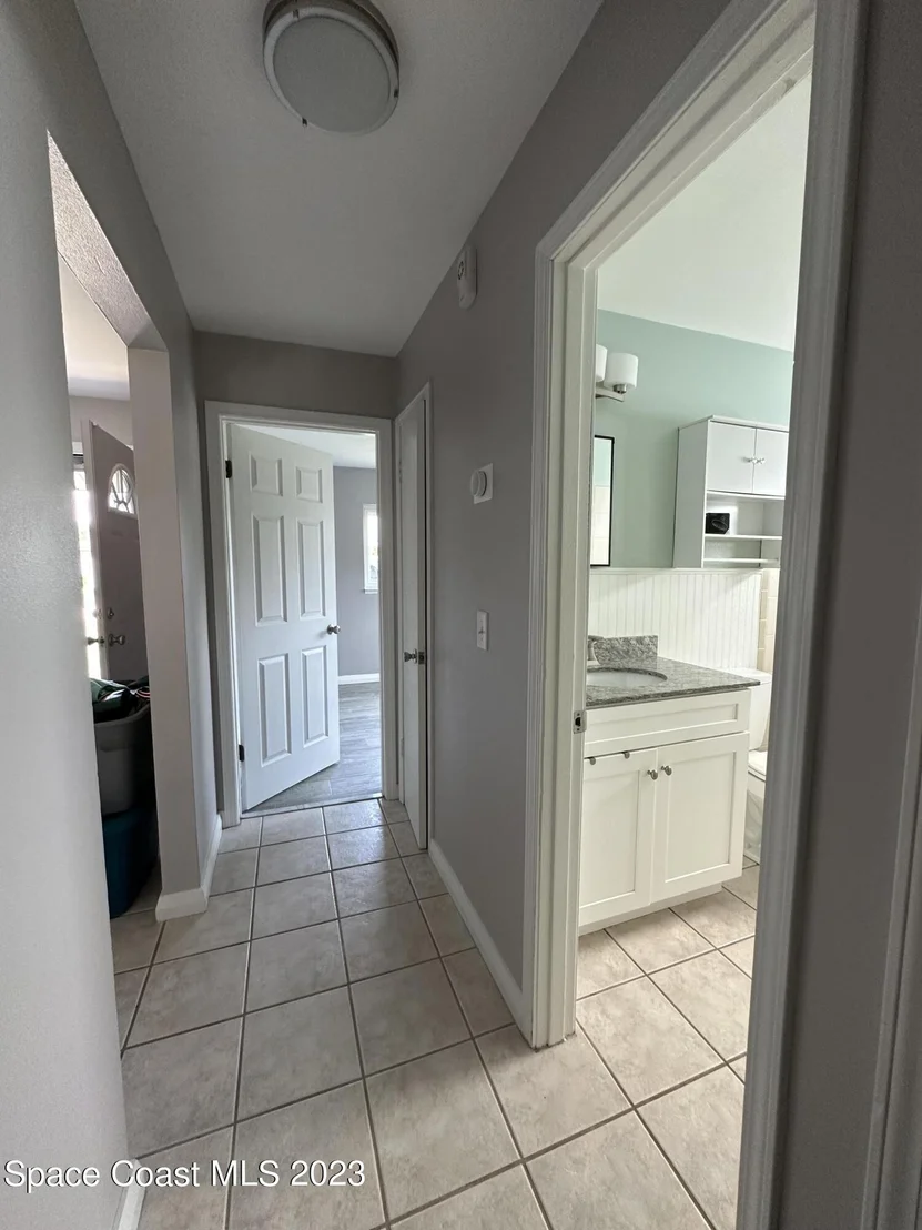 Photo of 989 Cardon Drive
