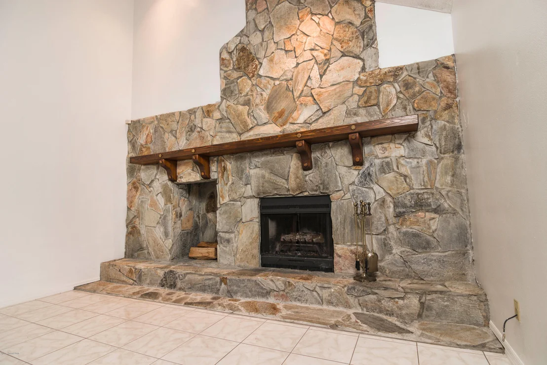Photo of 2310 Holder Road