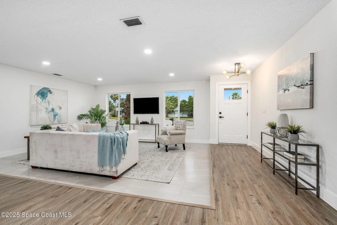 Photo of 124 Uranus Court