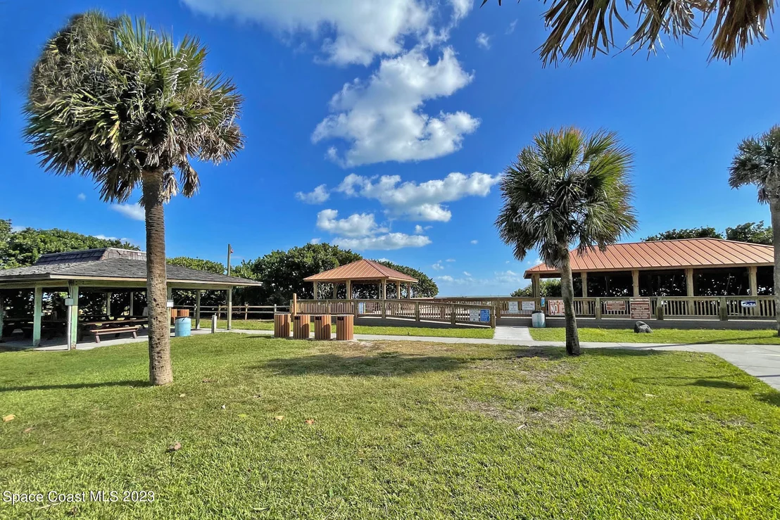 Photo of 947 Bluewater Drive