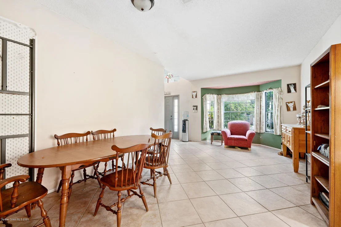 Photo of 1429 Century Oak Drive