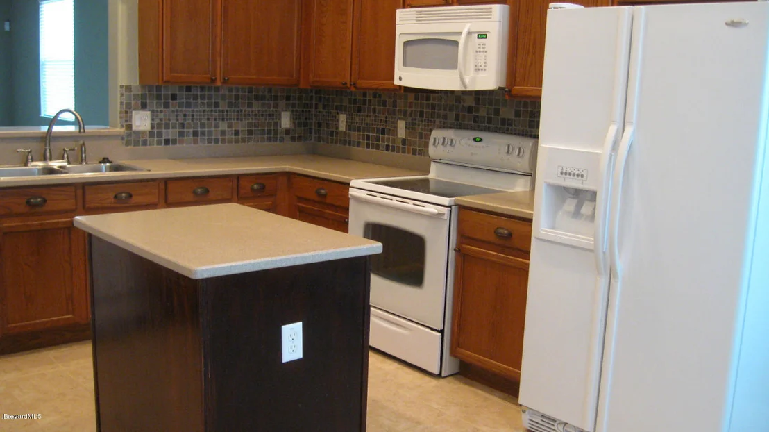 Photo of 2260 Bridgeport Circle