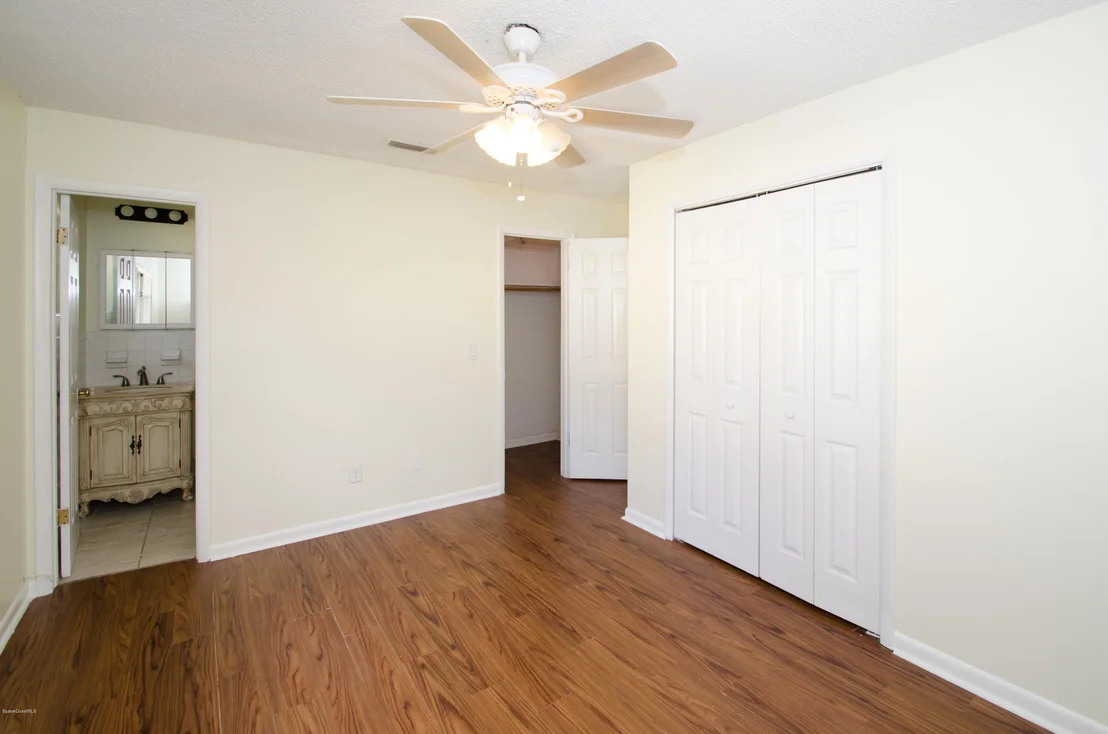 Photo of 1080 Madrid Road