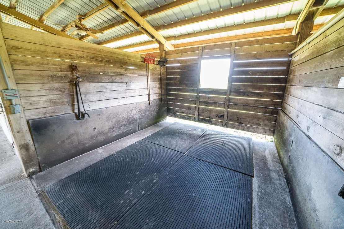 Photo of 2040 Benjamin Road