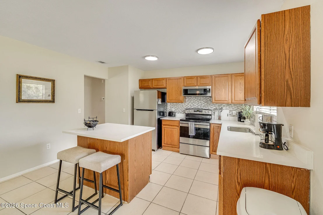Photo of 730 Azure Avenue NE
