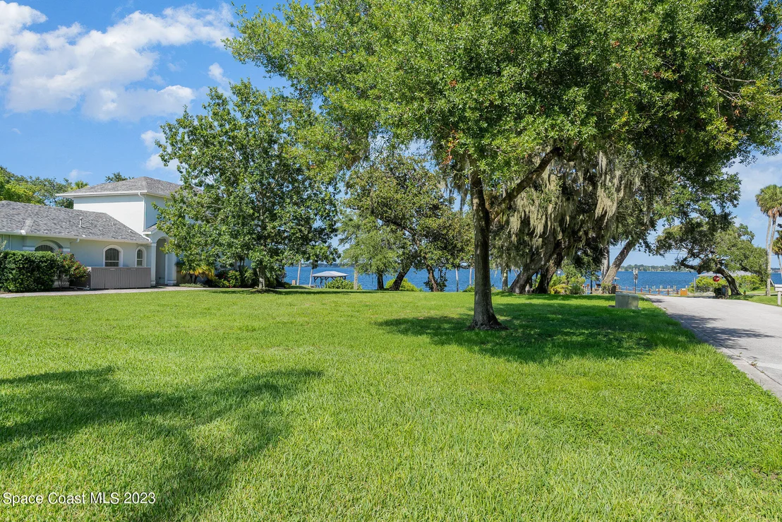 Photo of 1479 Rockledge Drive