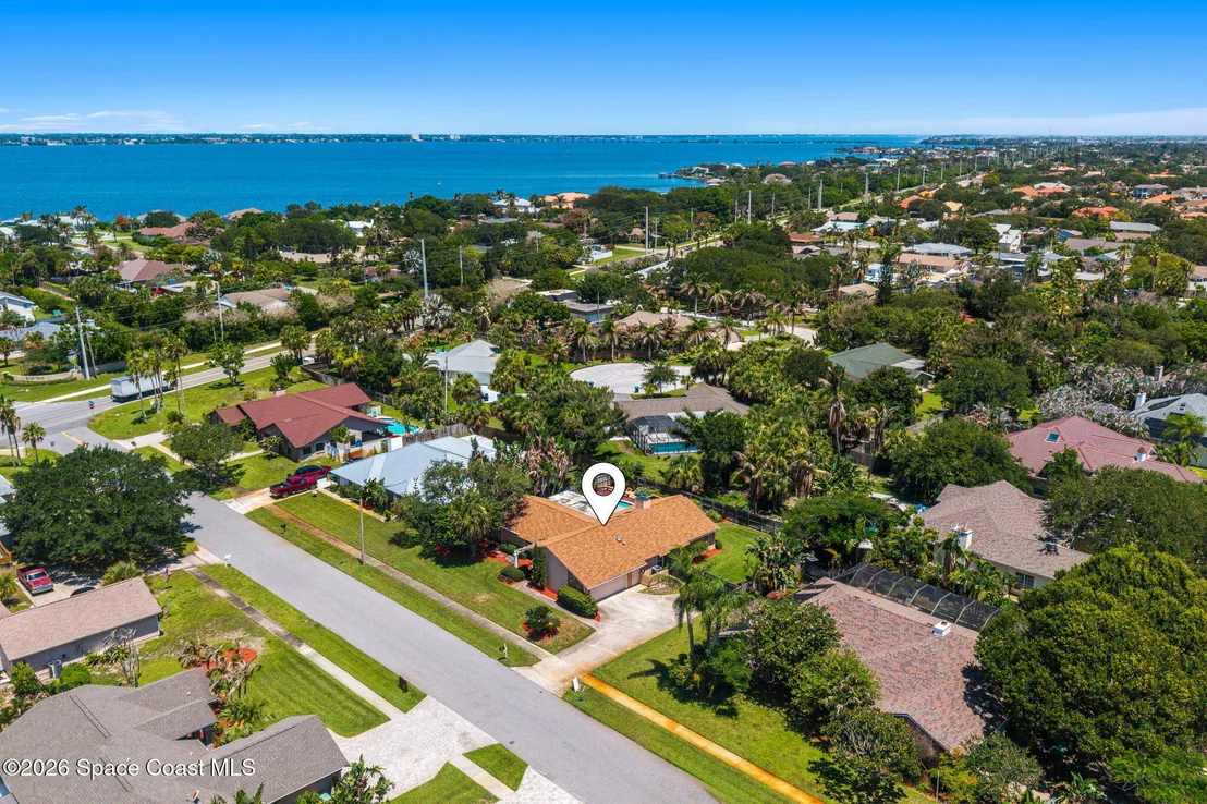 Photo of 496 N River Oaks Drive