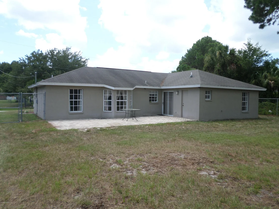 Photo of 5740 FRIENDLY Street