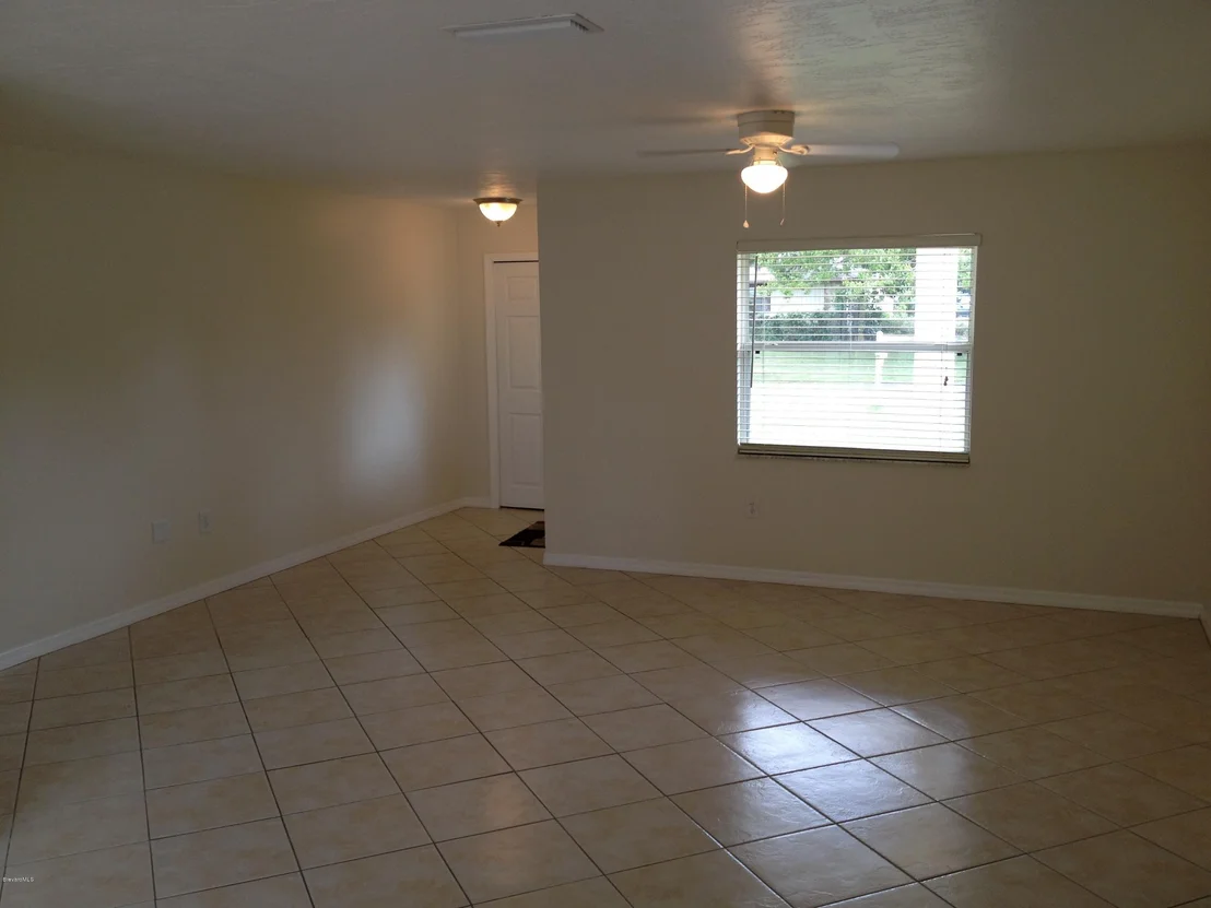 Photo of 5935 Cannon Avenue