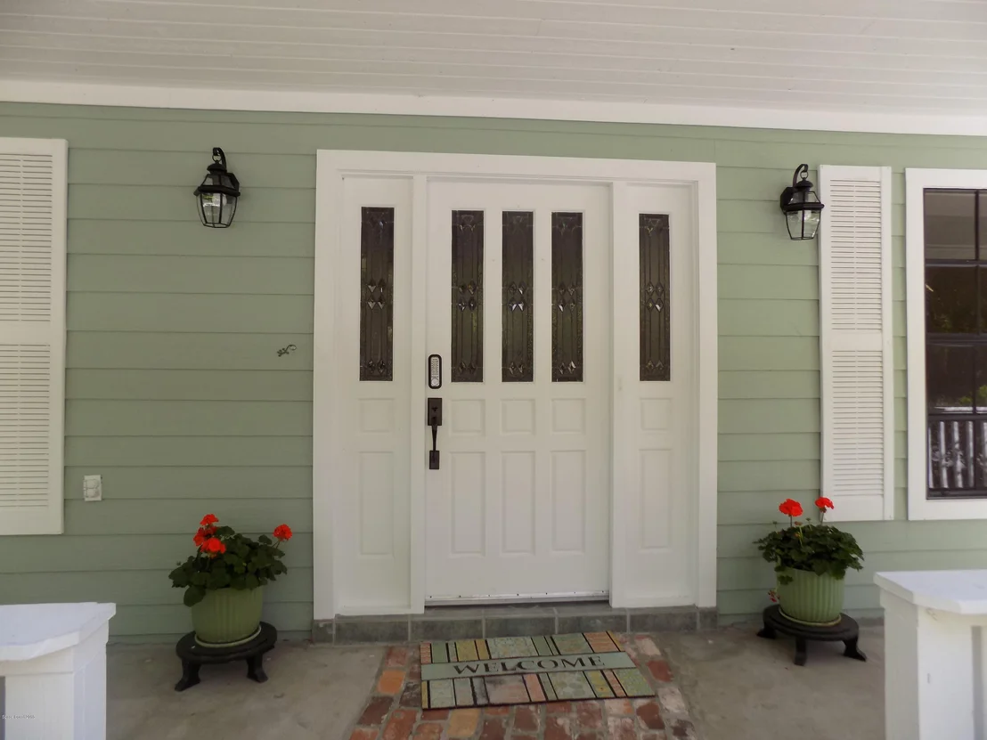 Photo of 970 Bluegrass Lane