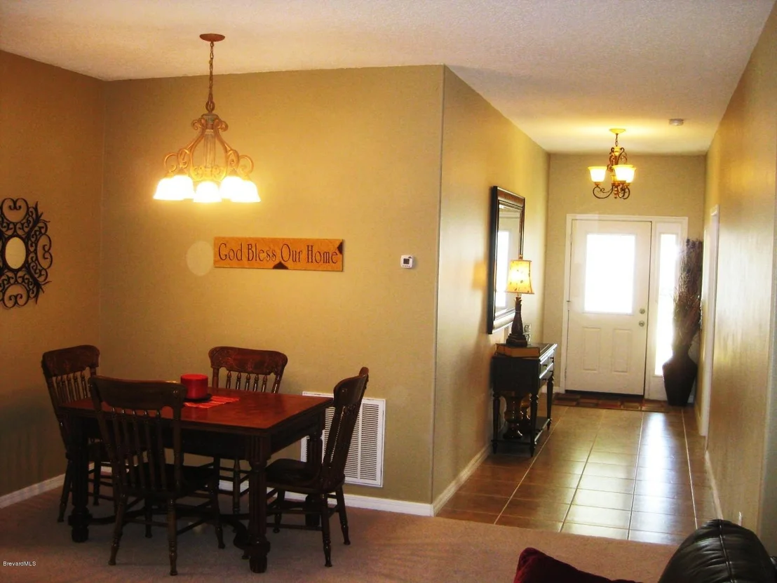 Photo of 2078 Maeve Circle