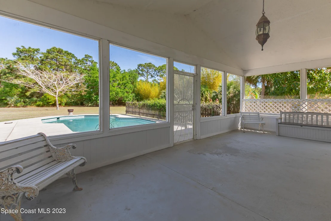 Photo of 2720 Pomello Road