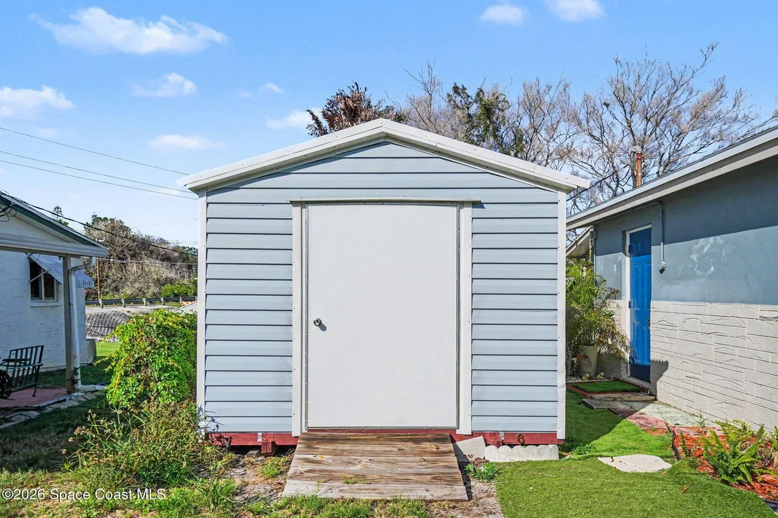 Photo of 427 Lynn Avenue