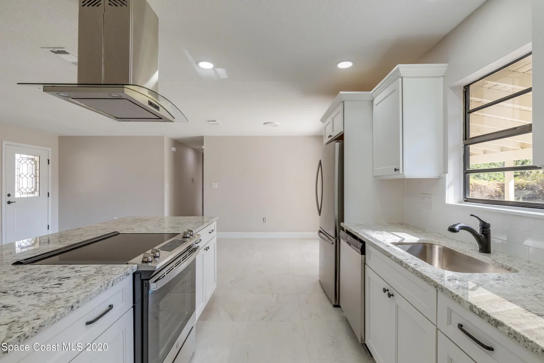Photo of 6387 Hudson Road