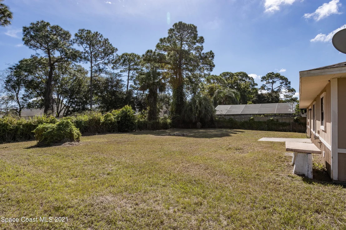 Photo of 5649 Jamaica Road
