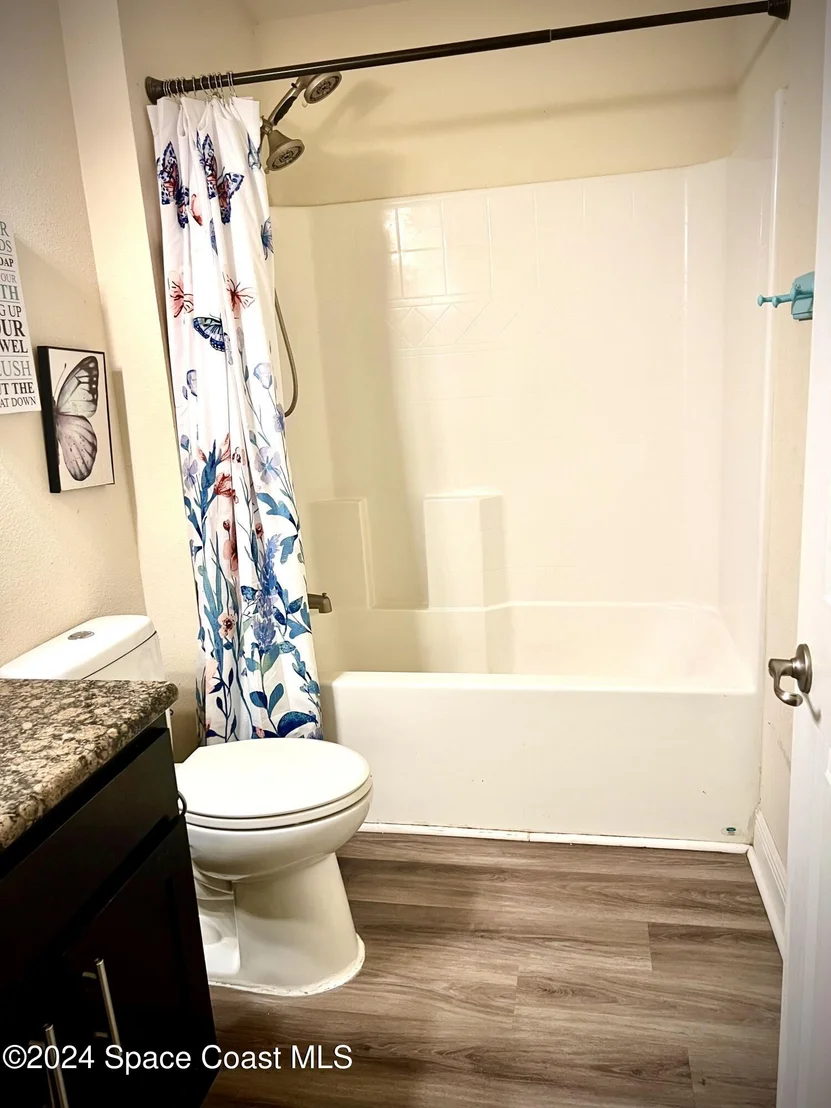 Photo of 596 Mason