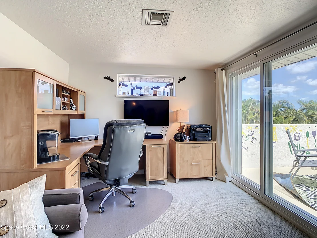 Photo of 862 Thrasher Drive