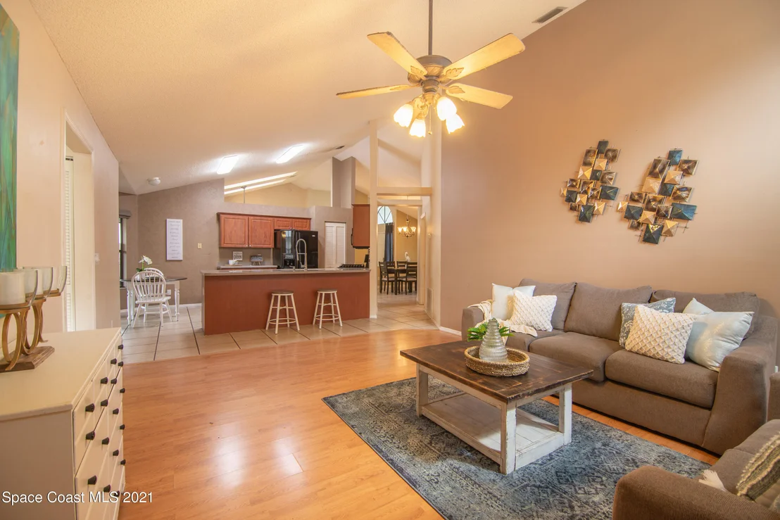 Photo of 928 Osprey Lane