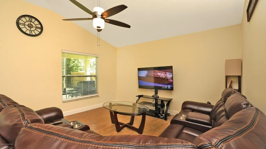 Photo of 1054 Barclay Drive