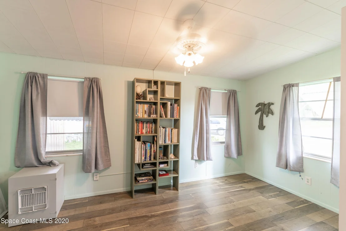 Photo of 718 Lund Circle