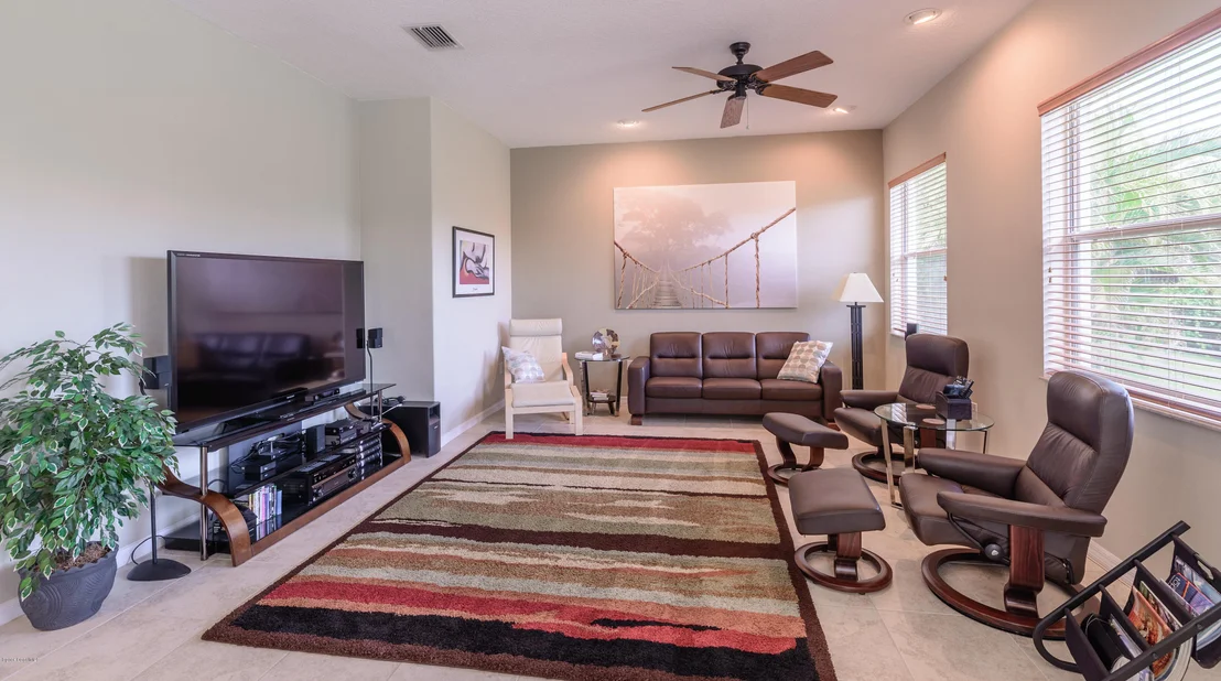 Photo of 858 Thrasher Drive