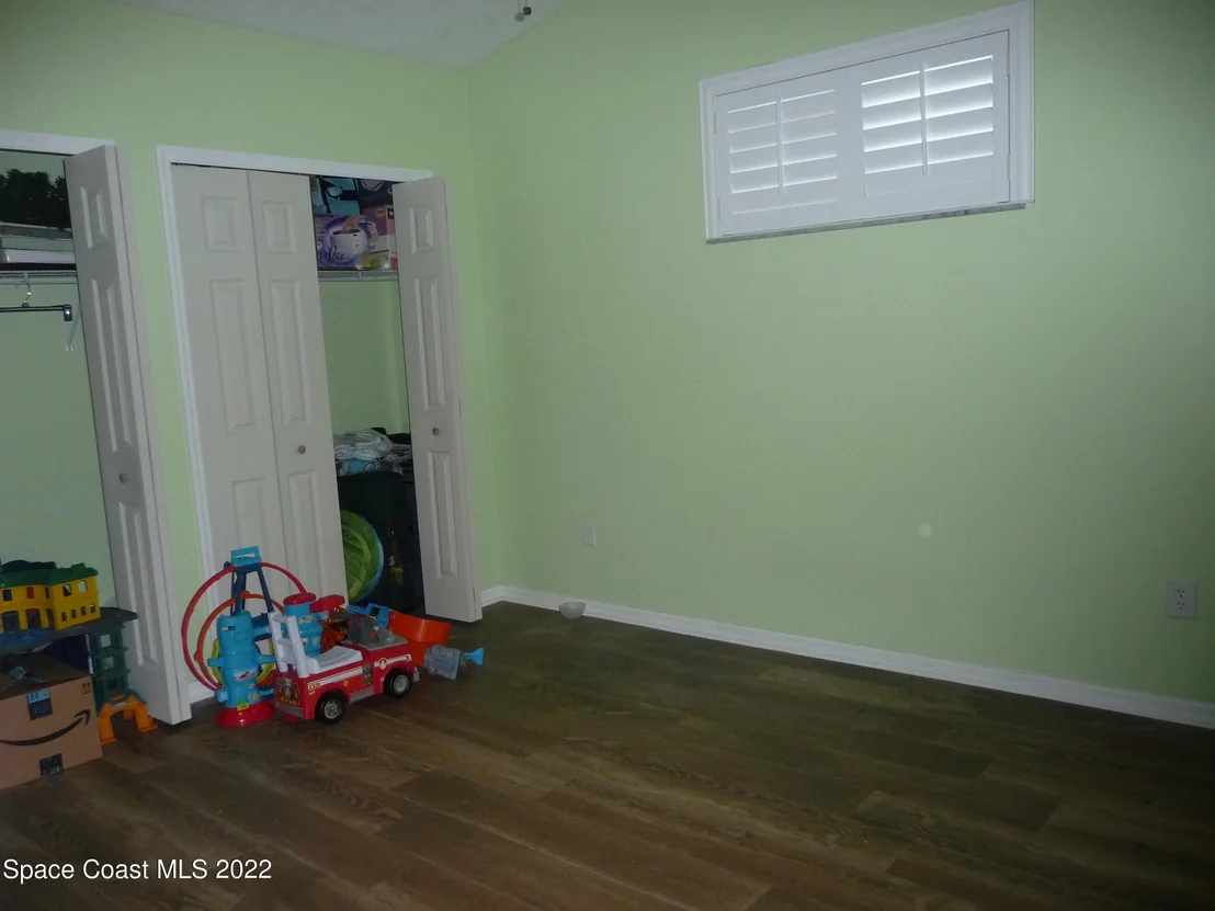 Photo of 1061 Fairlawn Drive