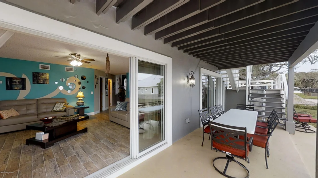 Photo of 9852 Riverview Drive