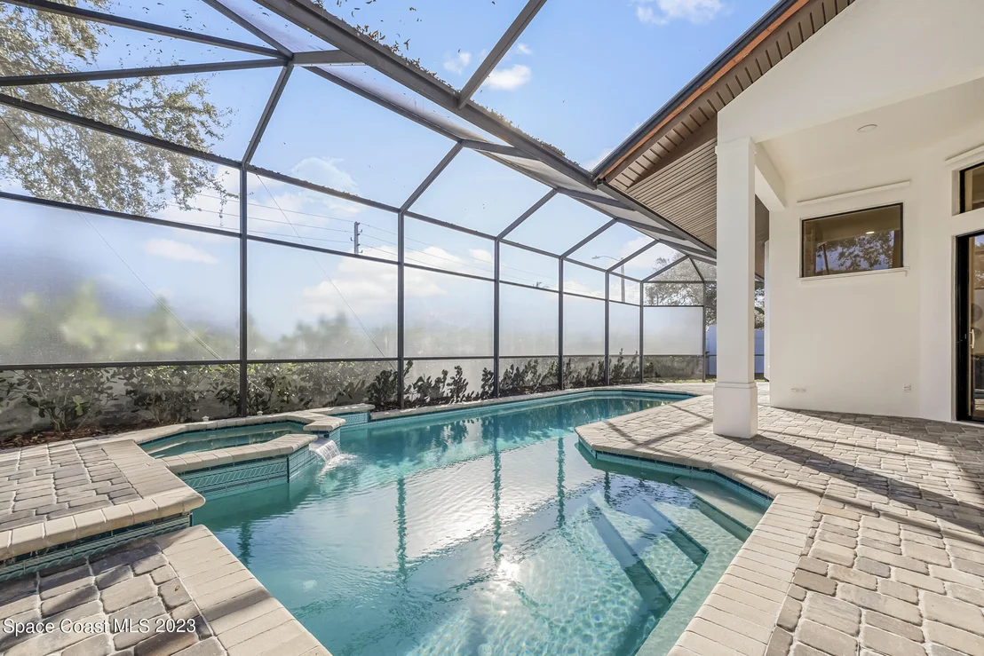 Photo of 473 Peregrine Drive