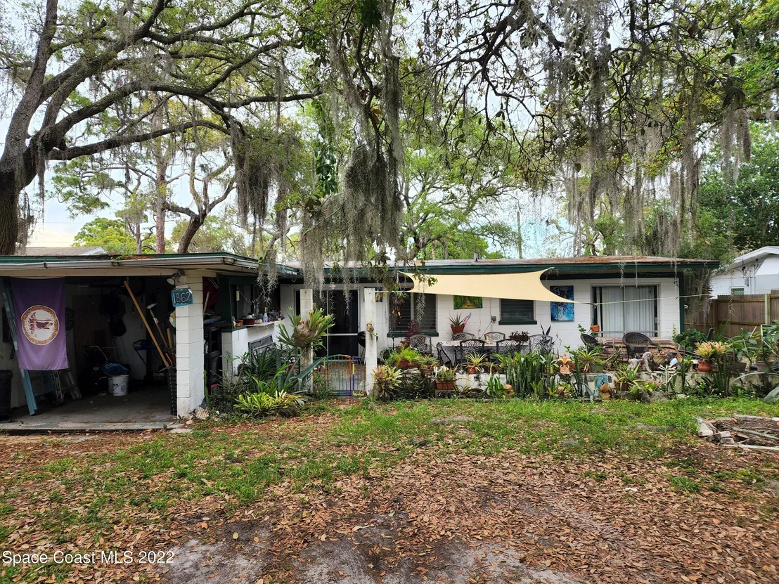 Photo of 1862 Pineapple Avenue