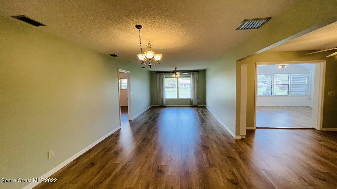 Photo of 216 Chalet Avenue