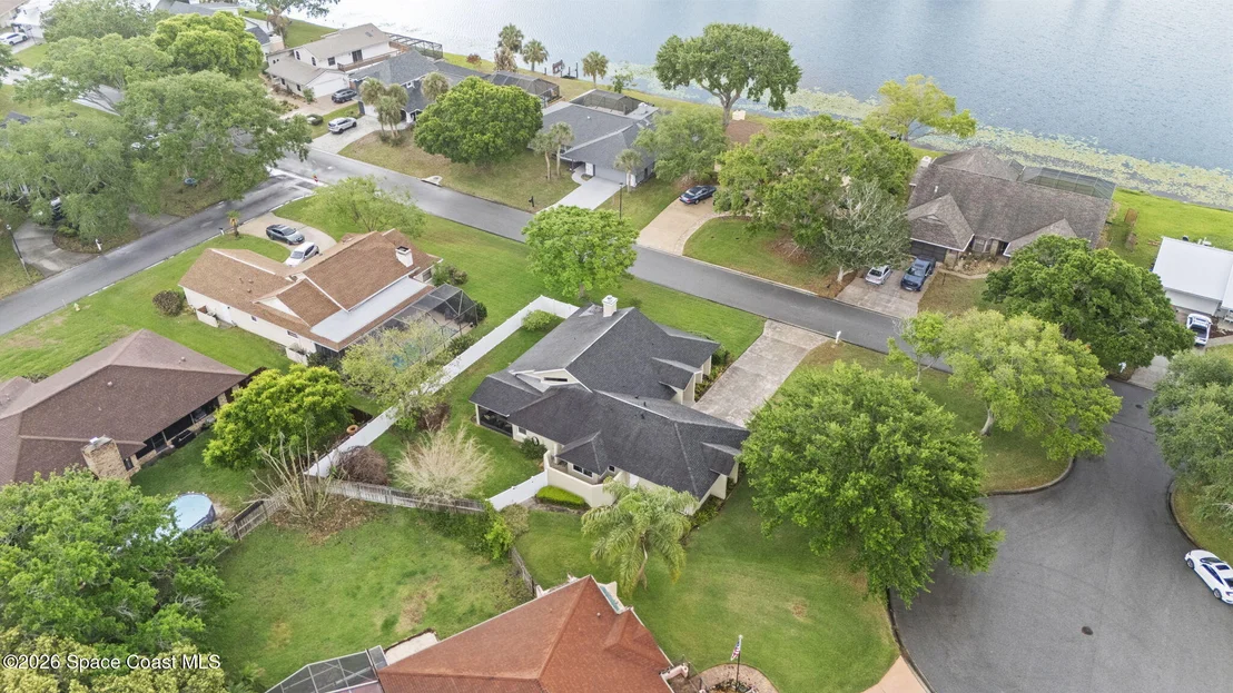 Photo of 432 Crystal Lake Drive