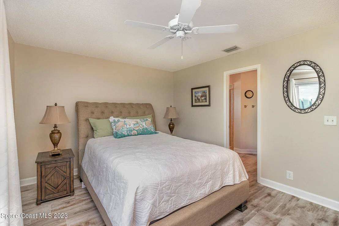 Photo of 833 Pine Shadows Avenue