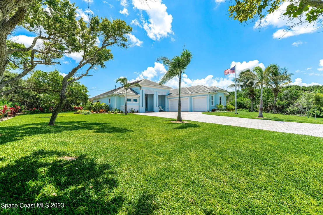 Photo of 6231 Windward Lane