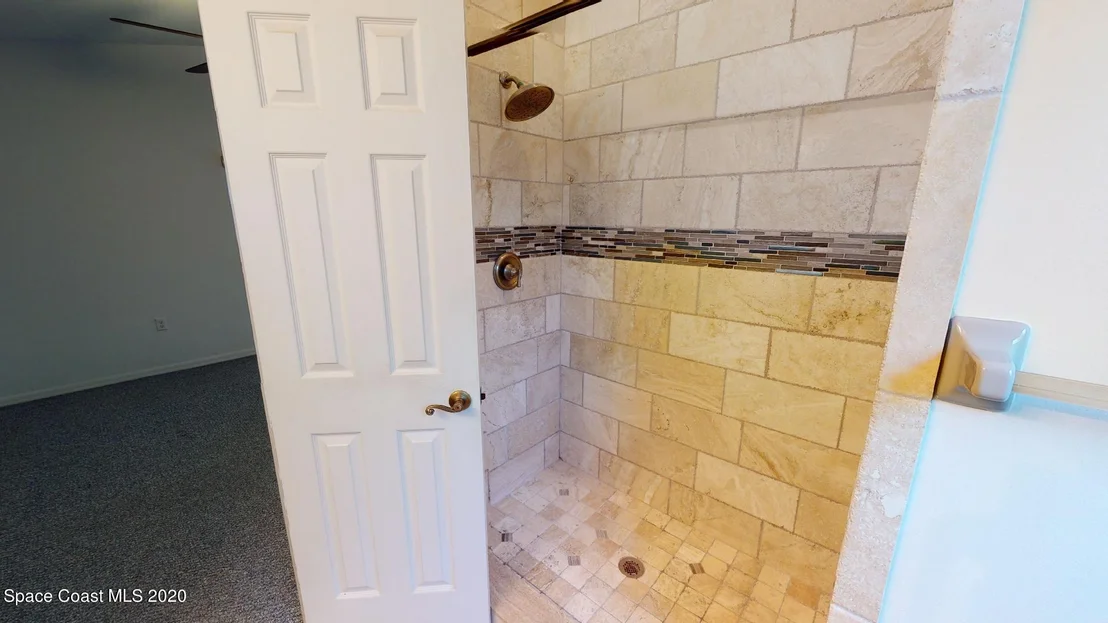 Photo of 322 Myrtlewood Road