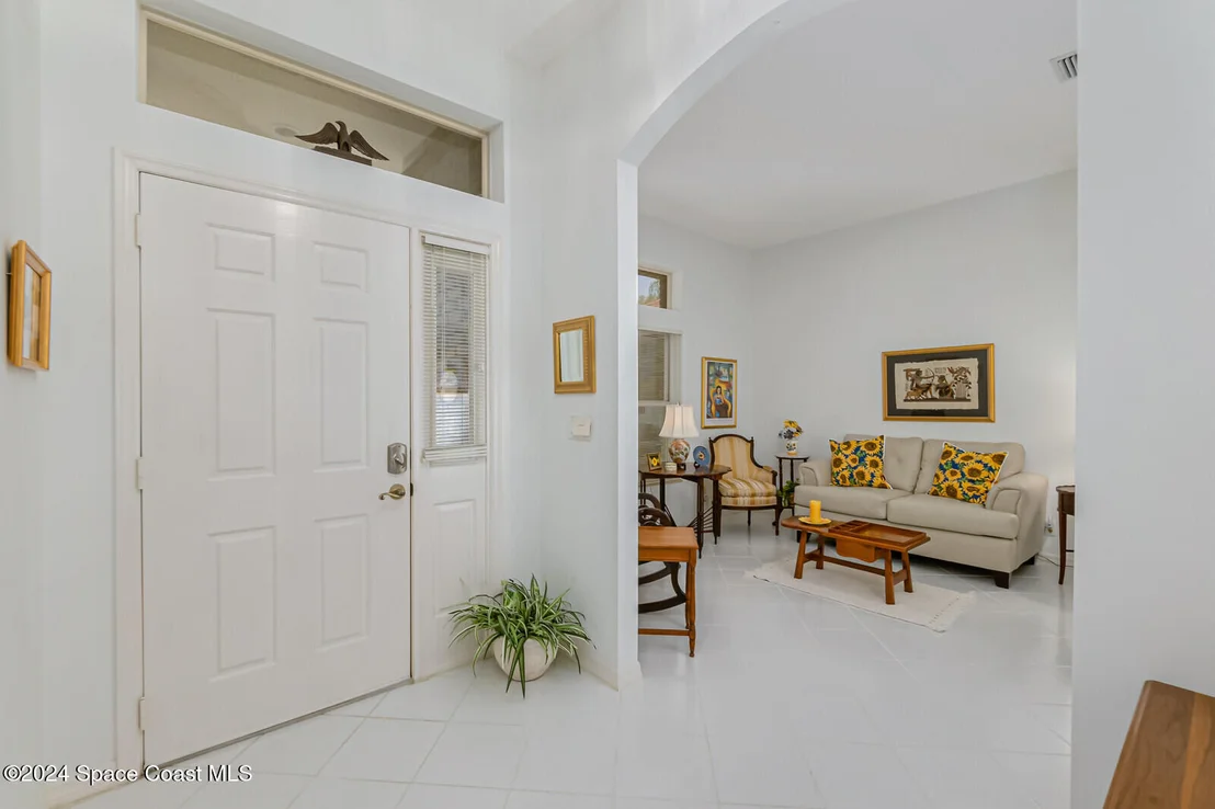 Photo of 410 Oriole Lane