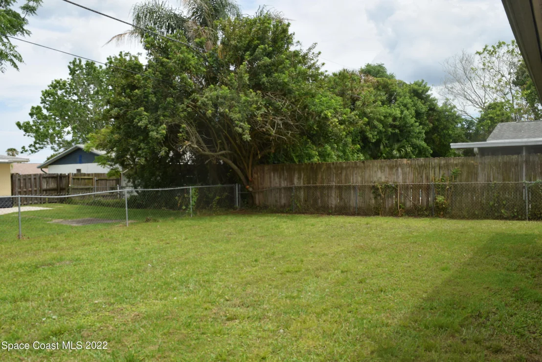 Photo of 771 Cobblestone Lane NE