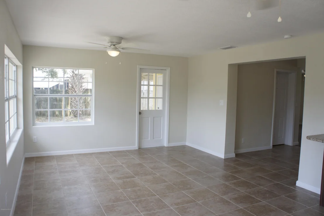 Photo of 1310 Sun Circle E