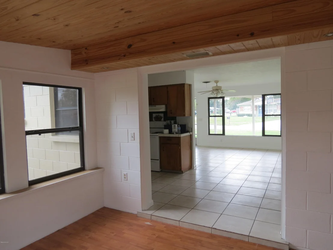 Photo of 1011 Barclay Drive