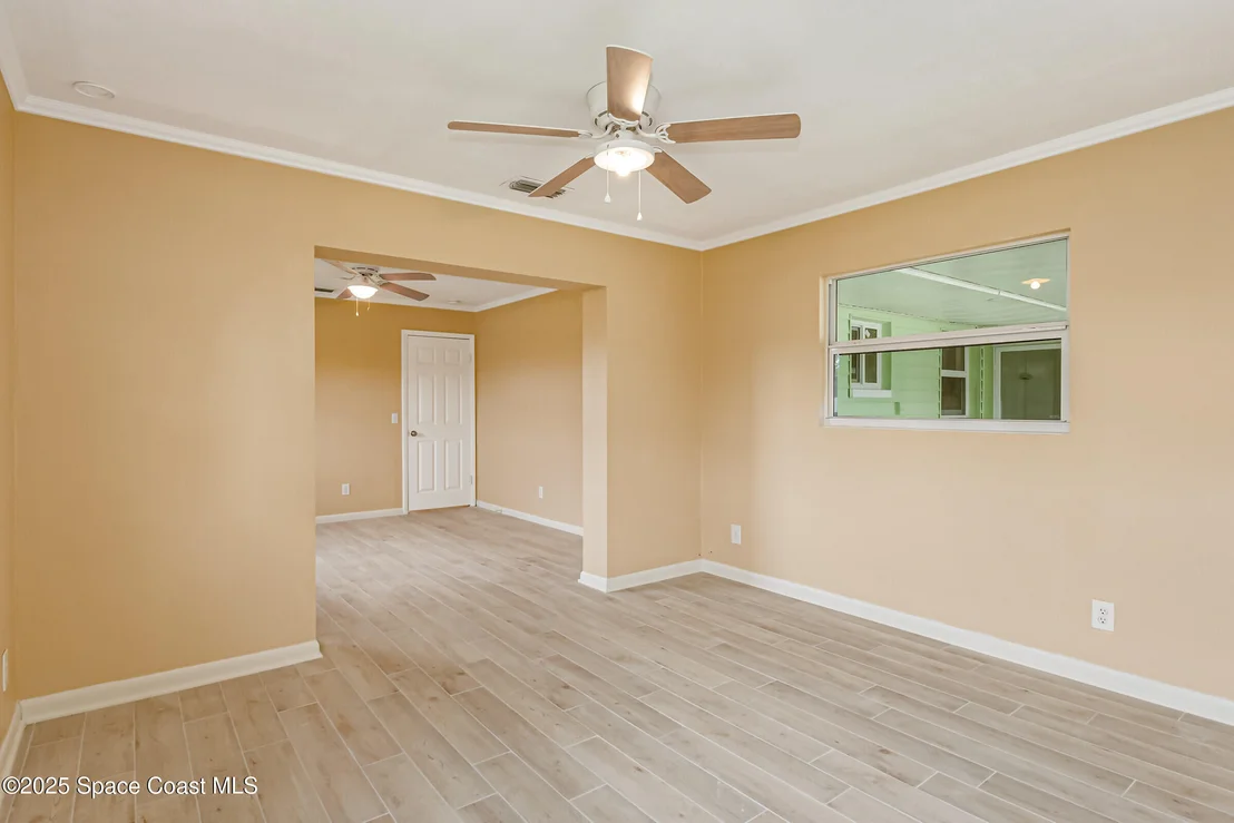 Photo of 2356 Lakeview Drive