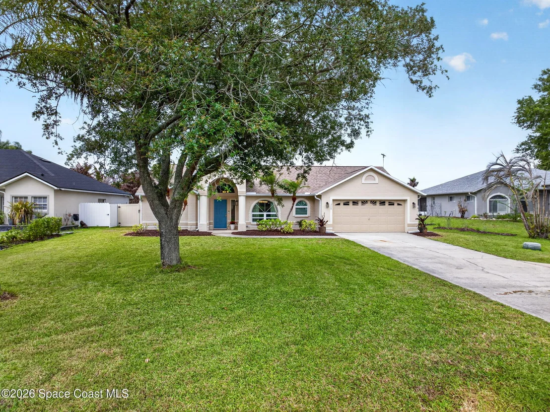 Photo of 1386 York Circle