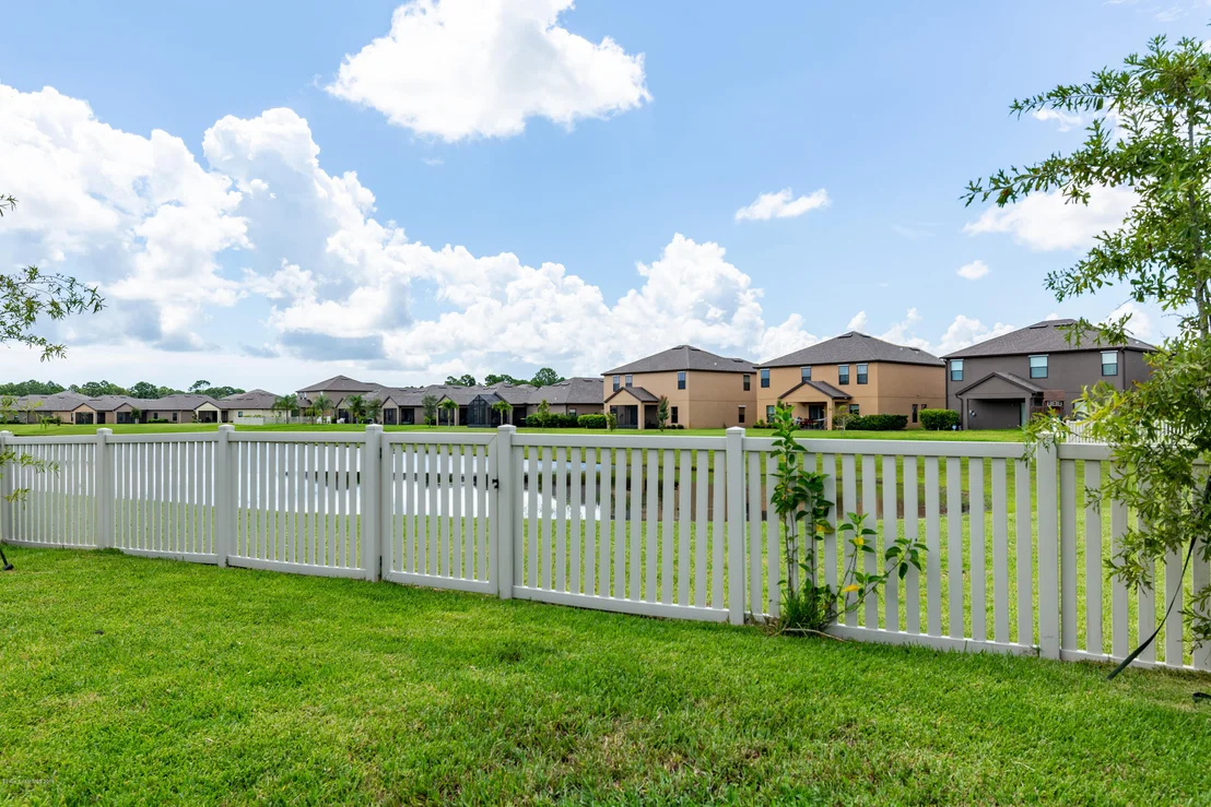 Photo of 450 Trymore Drive SE