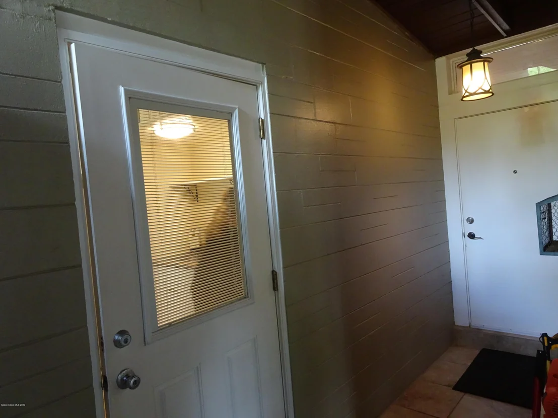 Photo of 5880 Crane Road